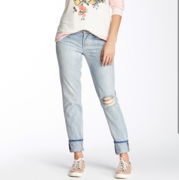 Wildfox Denim - NWOT Wildfox Carmen Low Rise Skinny